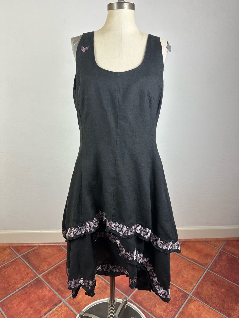 Limited Edition Ateliers Rare Toggery ART Linen Dress with Pink Embroidered Trim